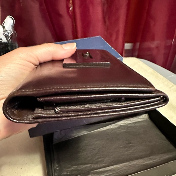 Gucci long wallet with box and tissue. In excellent condition. - Picture 4 of 10